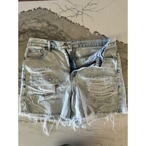 American Eagle MOM High Wasted Distressed Shorts - 5in long